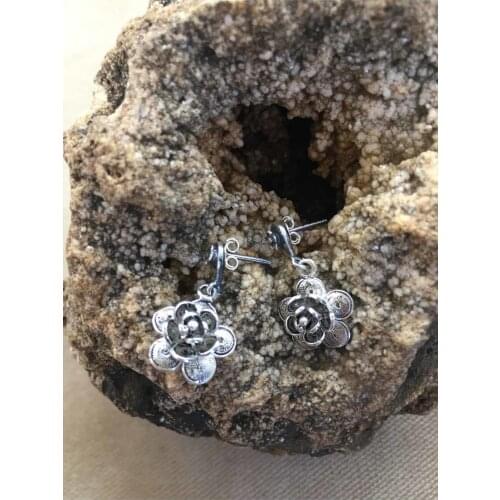 Oxidized Filigree Silver Flower Pattern Womens Earrings