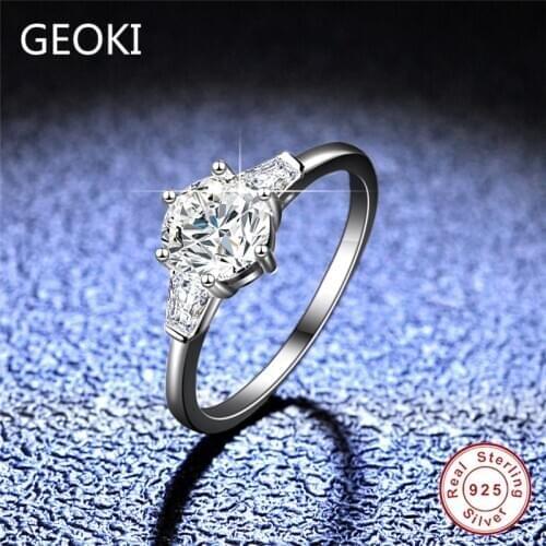 Geoki Passed Diamond Test 1 Ct D Color VVS1 Moissanite Ring 925 Sterling Silver Perfect Cut Diamond Ring Luxury Party Jewelry