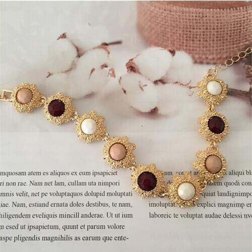 Europe Bohemia Gold Color Plating Peach Burgundy Mix Colored Stone Strand Bracelet For Women Girl Lady Antique Elegant Jewelry