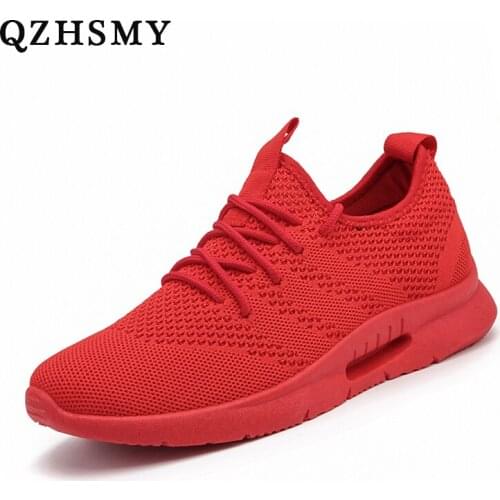 2021 Causal Sneaker Red Bottom Sports Men Shoes Summer Fashion Lightweight Breathable Mens Sneakers Walking Tennis Rubber Shoe