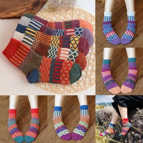 Hot Fashion Winter Autumn Warm Wool Cashmere Warm Soft Thick Ladies Socks Casual Multicolor Women Socks Cute Socks Gifts
