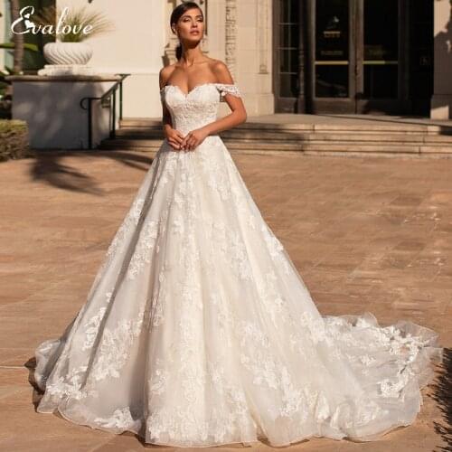 EVALOVE Glamorous Appliques Off the Shoulder A-Line Wedding Dresses Romantic Sweetheart Neck Button Vintage Princess Bridal Gown