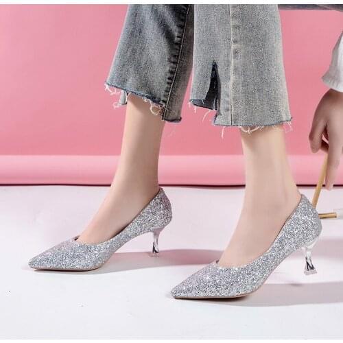 Ladies' sequined cloth thin heels pointed toe wedding spring spring fashion golden light 2021