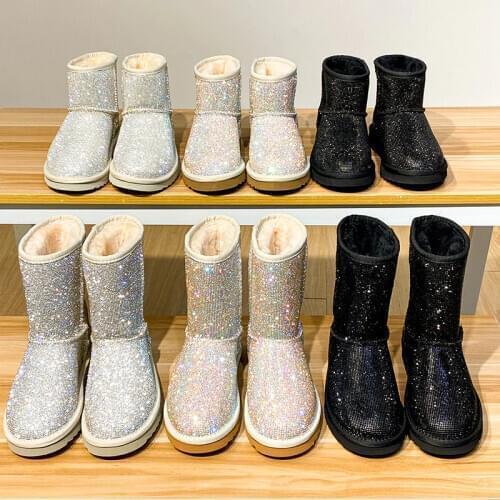 Brand Snow Boots Women 2020 New Fashion Heavy Industry Belt Full Of Water Drill Waterproof Sheepskin Wool Short Tube Boots Cotto