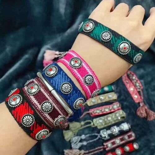 Zlxgirl 2020 new year fashion Mixed-colour cotton yarn braided rivet pull-out Bracelet suitable for women and men couple bangle
