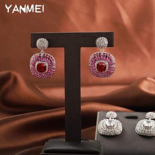 Square Geometric Red Stud Earrings Elegant Noble Temperament Jewelry Luxury Pavé Zircon Earrings for Women boucle oreille femme