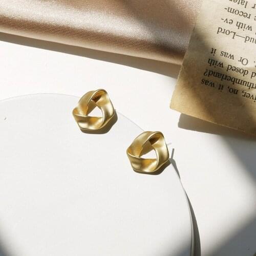 New Simple Geometric Curve Irregular Folds Abstract Splice Golden Metal Retro Drop Earrings for Women Birthday Gifts Party