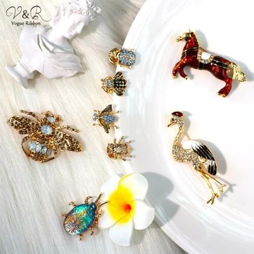 2020 New Trendy Anime Enamel Pin Set Rhinestone Insect/ Bee Beetle/ Red Crowned Crane/ Horse Animal Epoxy Brooch Pin Coat Pin