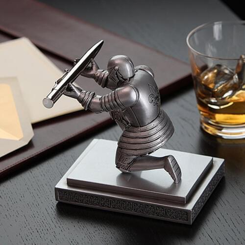 Office Accessory Organizer Pen Stand Pen Holder Executive Knight Pen Holder Knight-kneeling Pen Holder For Office Desk Organizer
