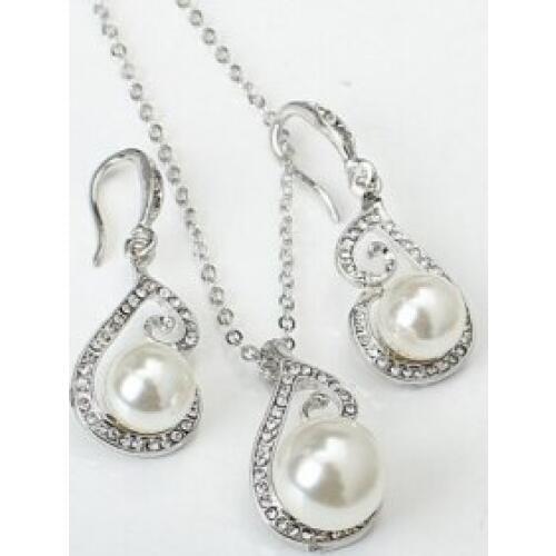 2020 New High Pearl necklace earrings jewelry set simple Korean fashion female new clavicle necklace chain Earrings Necklace