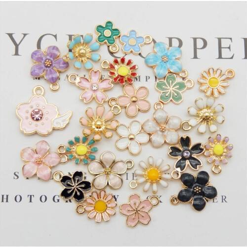 20pcs Cartoon Daisy Flower Charms Alloy Enamel Mix Pendant Blue Pink Random Women Earrings Bracelet Jewelry DIY Accessory