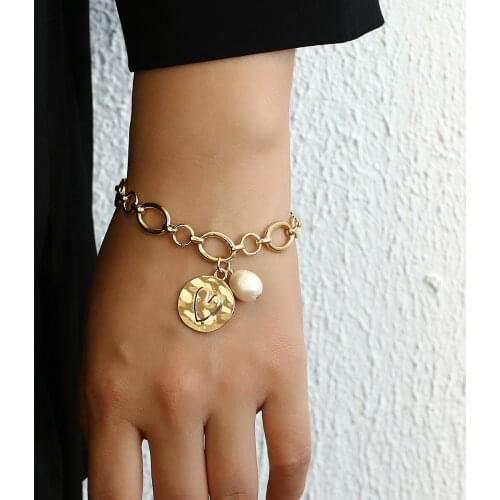 ALLYES Gold Color Love Heart Round Pendant Pearl Metal Chain Bracelets for Women Simple Bracelet Hip Hop Hnadmade Jewelry