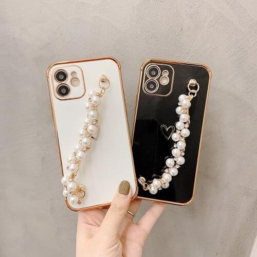 Plating Pearl Chain Wristband Phone Case for IPhone 12Pro 11 12 Pro Max SE 2020 XR X XS Max 7 8 Plus Shockproof Love Cover Coque