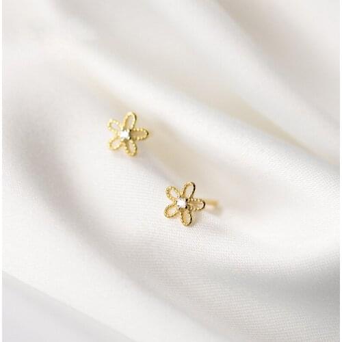 Korean Classic Simple Mini Flower Five Claw Zircon Stud Earrings Elegant Girl Stud Earrings Charming Bride Wedding Party Jewelry