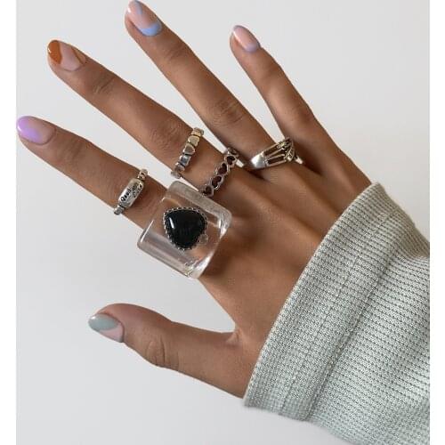 Hip Hop Punk Black Heart Rings Set for Women Party Night Club New Fashion Finger Jewelry Vintage Hyperbole Love Letter Ring Cool