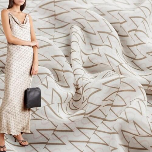 Red Raspberry 12momme Digital Printed Crepe De Chine Silk Garment Materials Summer Women Nighty Shirt Sewing Clothe Freeshipping