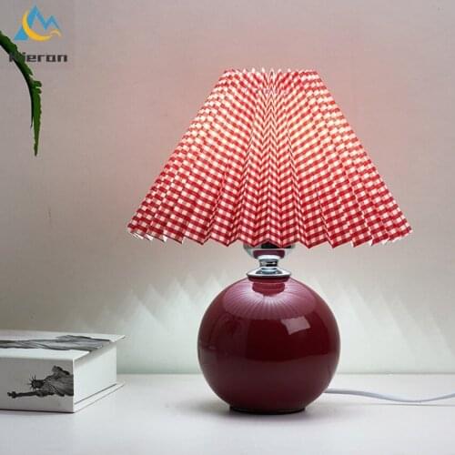 Vintage Nordic Table Lamp Cream Color Pleated Fold Desk Lamp Multicolor Bedside Desk Vestibule Lamp Lampada nightstand Lighting