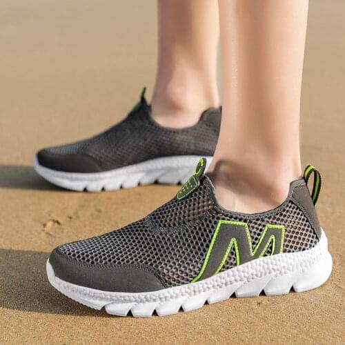 Summer New Couple Wading Shoes Outdoor Beach Sports Shoes Mens Surfing Womens Quick-Drying Fishing Upstream Shoes Large Size