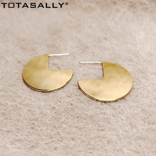 TOTASALLY 2020 Trendy Geometric Chic Earrings Women Star Fashion Alloy polished Antiallegic Piecing Earrings Jewelry Dropship