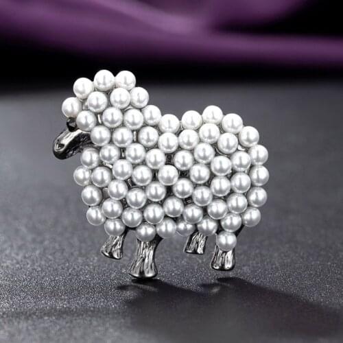 Zlxgirl jewelry New arrival gold silver imitation pearl sheep shape animal brooches jewelry for women Evening party gifts scarf