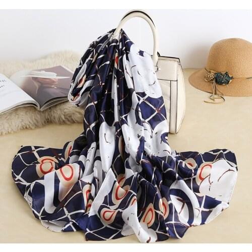 Plus Size Muslim Hijab Scarf Women Luxury Designer Print Bandana Foulard Femme Brand Wraps Silk Shawls and Scarves For Ladies