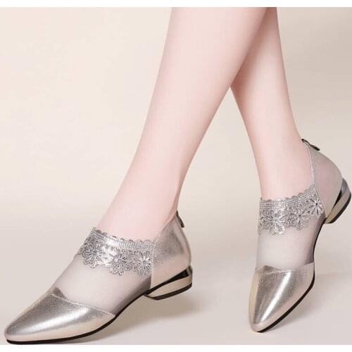 Comemore 2021 New Flat lace Shoes Women sexy pointed toe black Women Slip On Ladies Loafers Spring Women hollow out bright Shoes