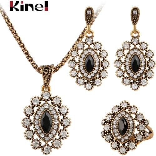 New Arrival High Quality Party Gift Dubai crystal Parure Necklace Earrings Ring Jewelry Sets Fashion Vintage Alloy Necklace