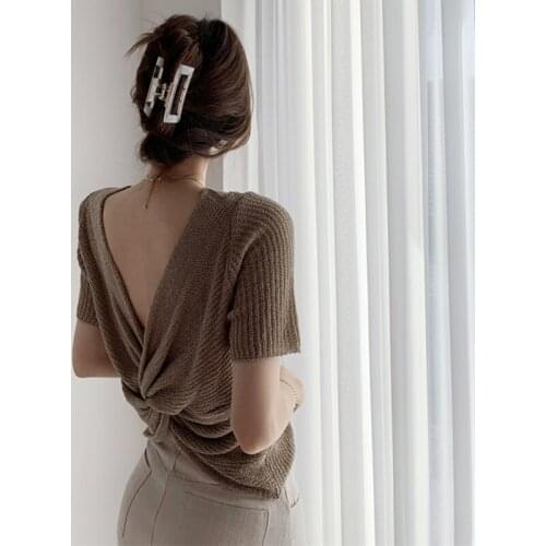V-neck ice silk short-sleeved sweater T-shirt with careful machine kink design before and after two wear loose