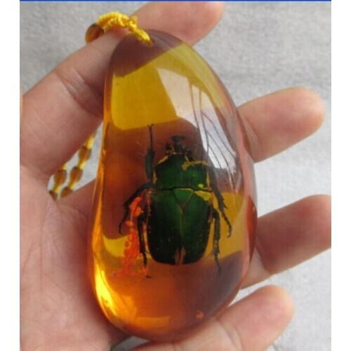 7.8 cm */ Exquisite Chinese artificial amber resin beetle necklace pendant