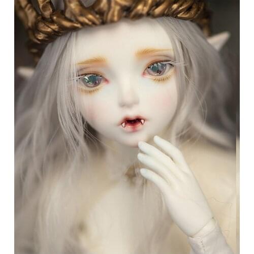 BJD 1 /4 Drink Blood Doll Resin