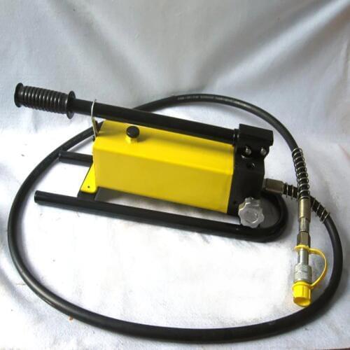 1pcs hand pump hydraulic CP-700B WITH PRESSURE GAUGE Manual hydraulic pump Portable ultra-high pressure hydraulic pump