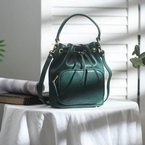 Fashion high-quality natural real leather ladies small handbags simple and casual daily weekend cowhde wrist messenger bag