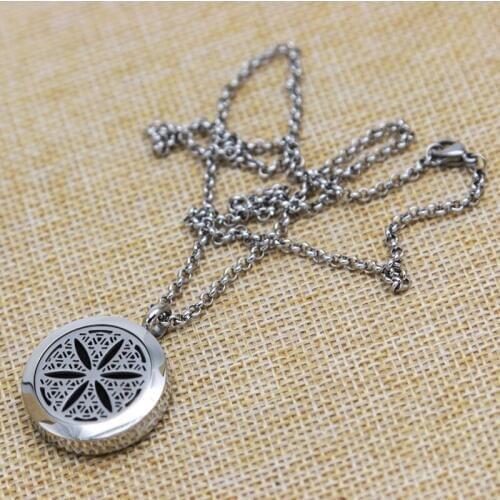 With chain and 10pcs Felt pads, Life Flower Aromatherapy Essential Oils Stainless Necklace pendant Perfume Diffuser Locket