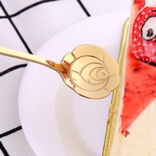 Vintage Spoons Long handle Mini Royal Style Metal Gold Carved Coffee Snacks Fruit Dessert Fork Kitchen Tool Luxury Teaspoon NEW