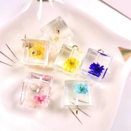 14mm 10pcs Dried flower amber Charms Transparent flowers square DIY Pendants Craft Earrings Bracelet Dangle Jewelry Accessories