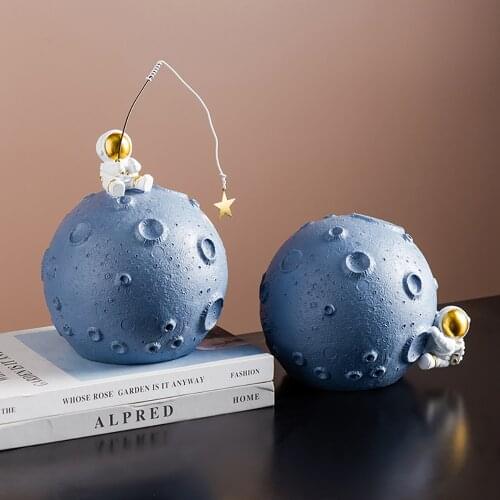 Nordic Astronaut Round Piggy Bank Creative Resin Piggy Bank Modern Home Decoration Desk Decoration Childrens Birthday Gifts