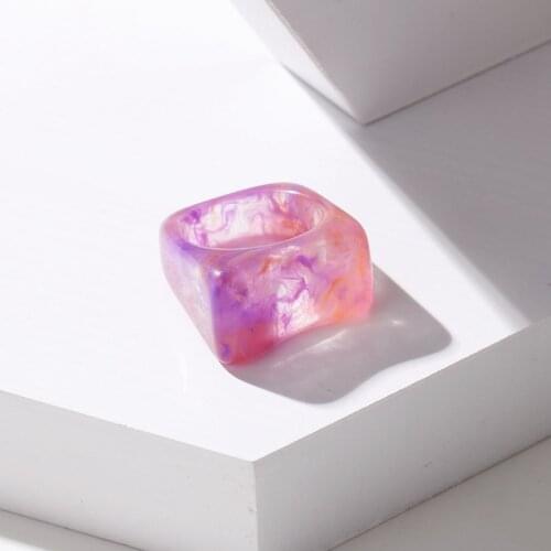 KISS WIFE 2021 New Colorful Transparent Acrylic Irregular Marble Pattern Ring Resin Tortoise Rings for Women Girls Jewelry