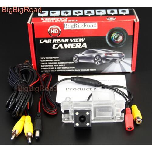 BigBigRoad For Mitsubishi Pajero Pinin TR4 iO America Version / L200 Triton 2015 Car Intelligent Track Rear View Parking Camera