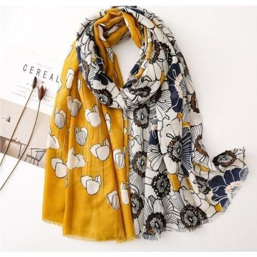 2020 Fashion New Summer Cotton Tassel Scarf Women Linen Scarf Flower Beach Pareo Hijab Shawls and Wraps Foulard Female Bufanda