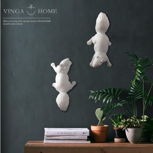 Squirrel Figures Resin Animal Sculpture Bar Restaurant Store Wall Decoration Pendant Living Room Wall Statues Room Decor