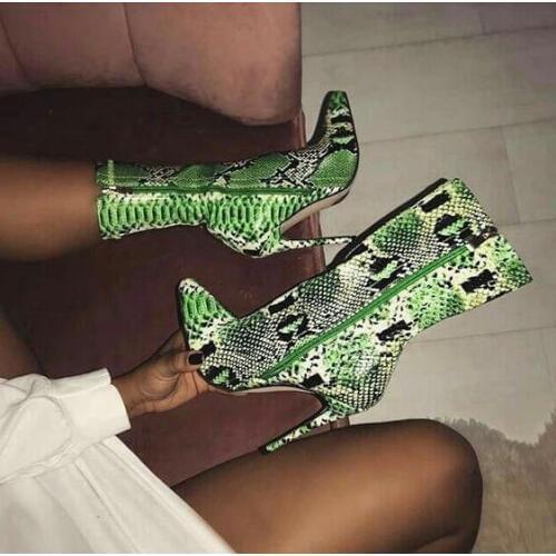Sexy Green Python Leather Ankle Boots Pointed Toe Fashion Zipper Winter Runway Boot Shoes Women Snake Print Leather Ridding Boot