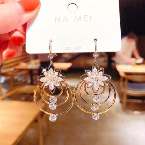 Luxury Hoop Earring For Women 2021 Cute Three Mushroom Hoops Gold Color Sweet Earrings Designer Trendy Jewelry Accessories