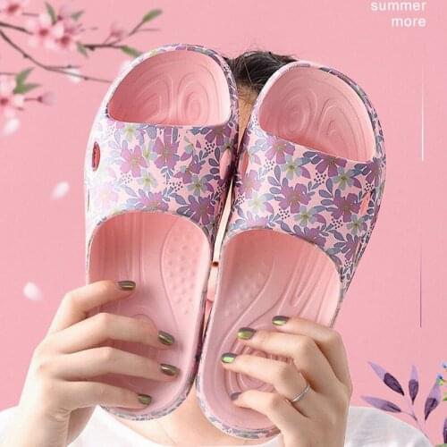 New four seasons soft bottom EVA light couple flower mens home sandals bathroom casual slippers