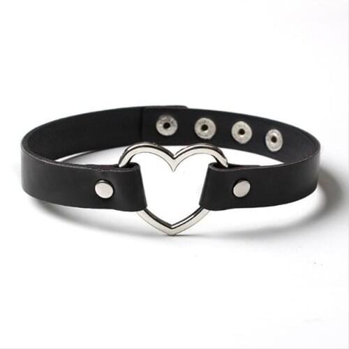 New Brand Punk Necklace Women Short Black Pu Choker Necklace Alloy Heart Choker Collar Gothic Retro Burlesque Jewelry Colliers