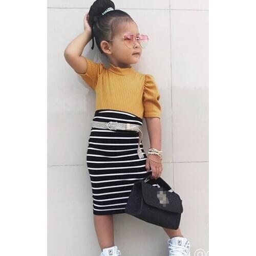 Little Girls Outfits 2-Piece Set Summer Stylish Knitted Short Sleeve T-shirt + Striped Bag Hip Skirt Set