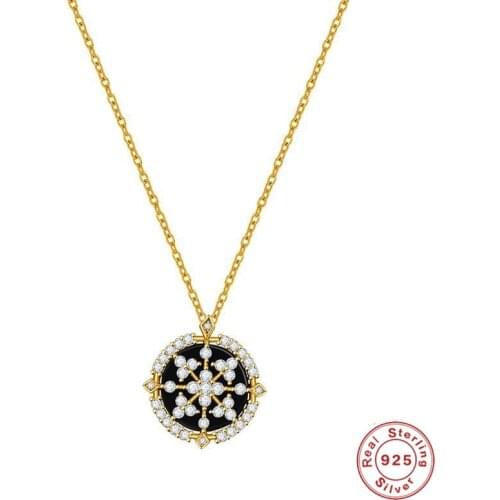 2021 New French Style Retro Style Necklace Pendant Queen of Spades Necklace for Woman Temperament Jewelry Wholesale Pendant