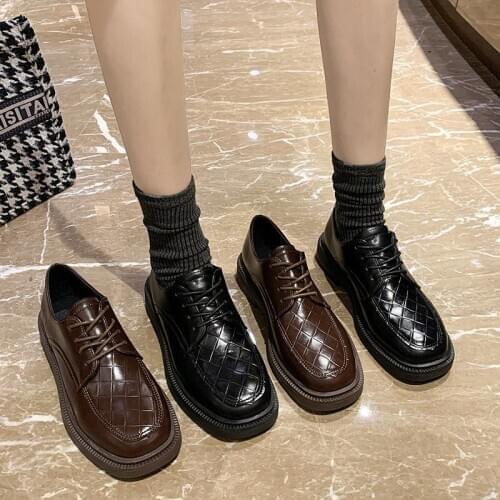 Leather shoes British style shoes Autumn retro small leather shoes Womens all-match college style low-heeled shoes X702