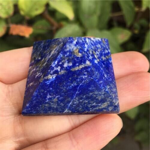 4cm beautiful Natural Crystal PYRAMID