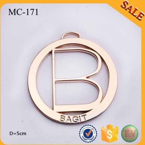 MC171 Metal alphabets logo alloy label key chain metal hang tags for handbags