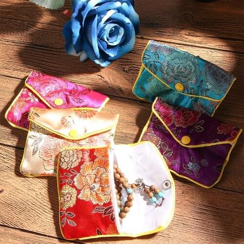 2020 New Chinese Brocade Handmade Silk Embroidery Padded Zipper Small Jewelry Gift Storage Pouch Bag Snap Case Satin Coin Purse